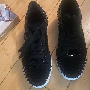 Christian Louboutin Black Vieira 2 Low-top Sneakers 38/8. Fits like a 7 1/2.